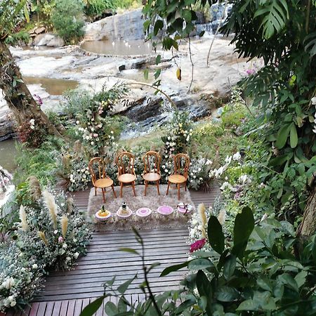 Sukantara Cascade Resort And Spa Mae Rim Exteriör bild