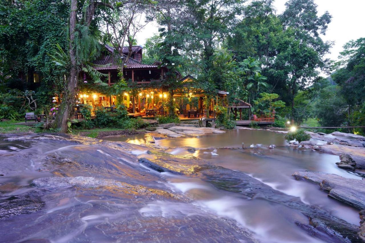 Sukantara Cascade Resort And Spa Mae Rim Exteriör bild