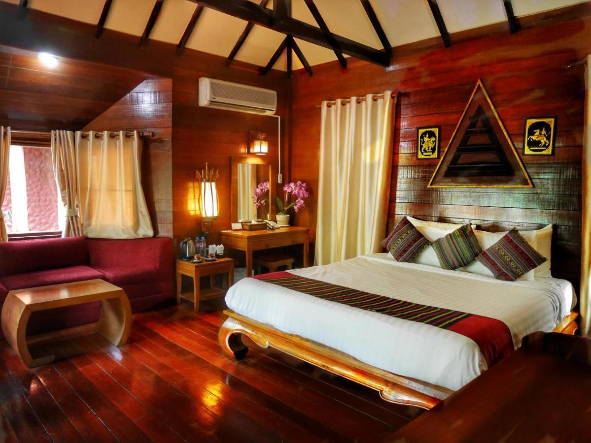 Sukantara Cascade Resort And Spa Mae Rim Exteriör bild