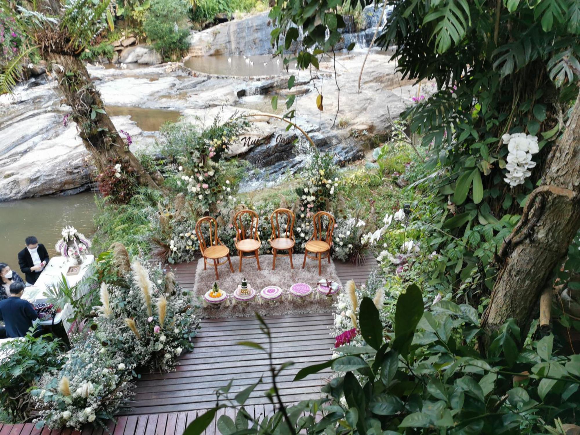 Sukantara Cascade Resort And Spa Mae Rim Exteriör bild