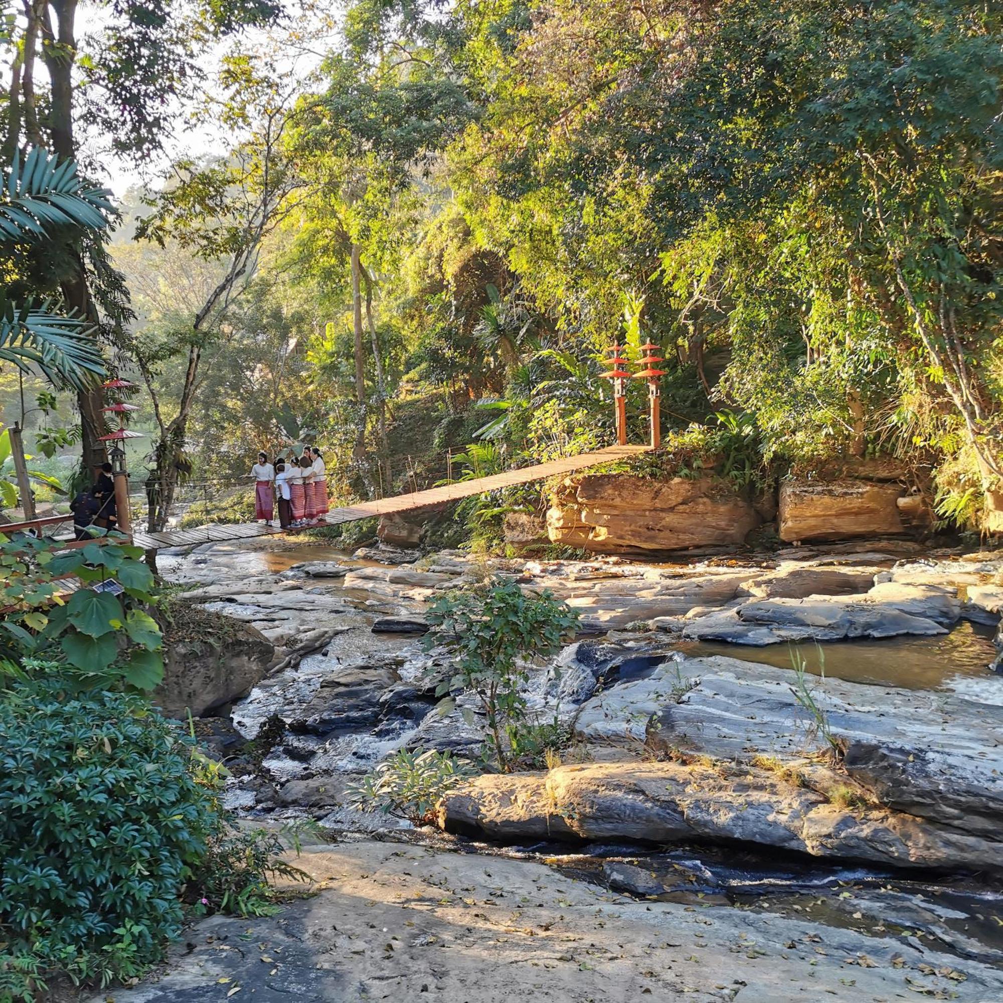 Sukantara Cascade Resort And Spa Mae Rim Exteriör bild